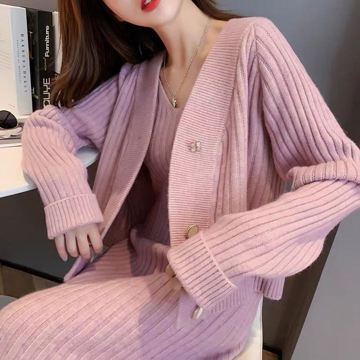 Femme Ribbet Strikkjole og Cardigan Sæt Stilla