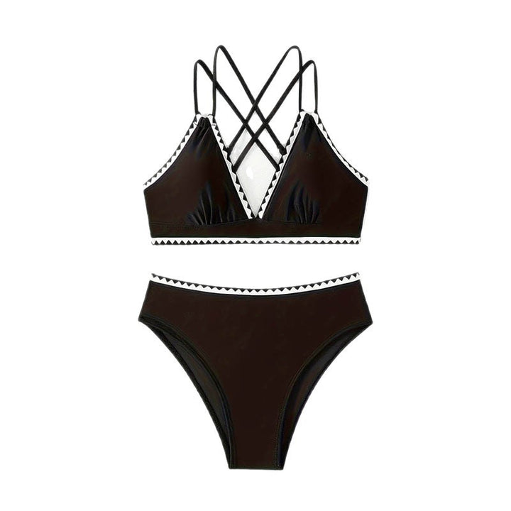 Dame bikinisæt med elegant snøredesign og kontrasterende accenter Stilla