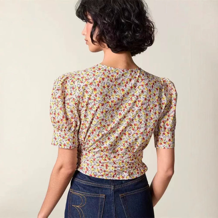 Dame indpakningsbluse med blomsterprint og elegante puffærmer Stilla