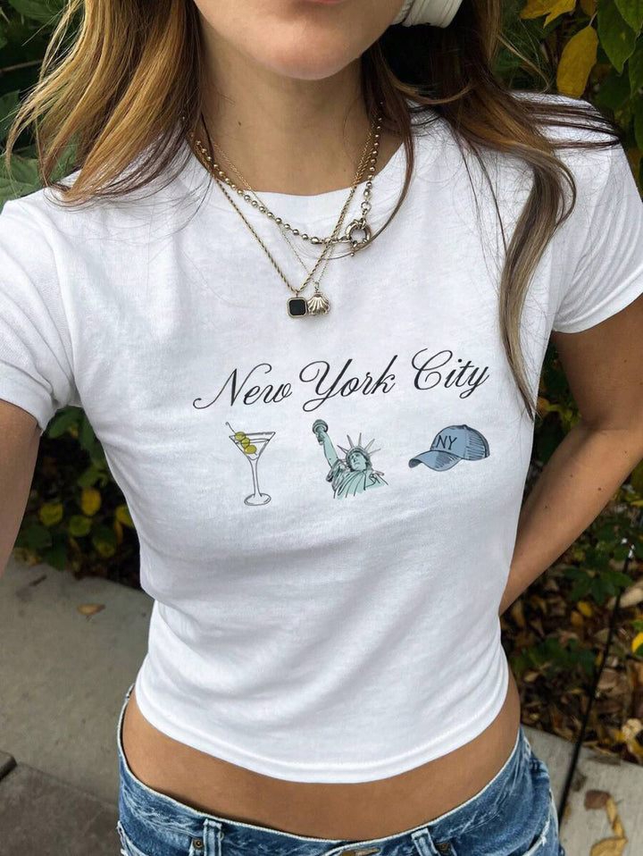 Dame figursyet kortærmet T-shirt med legesygt tryk Skovae