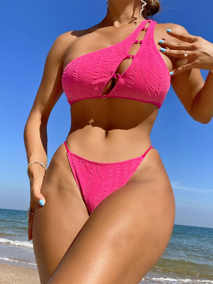 Damer asymmetrisk bikini med trendy spænder Skovae
