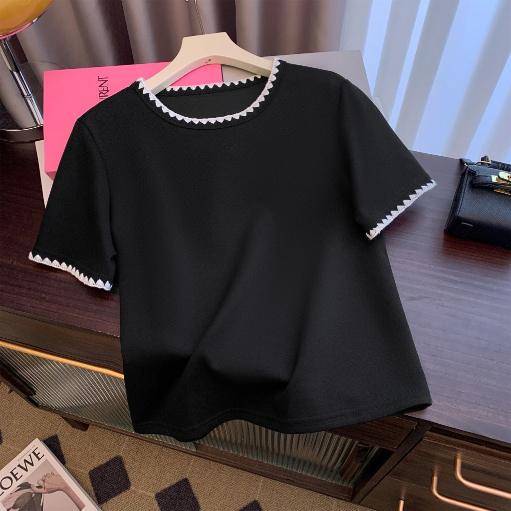 Femme kortærmet T-shirt med dekorativt kant Stilla