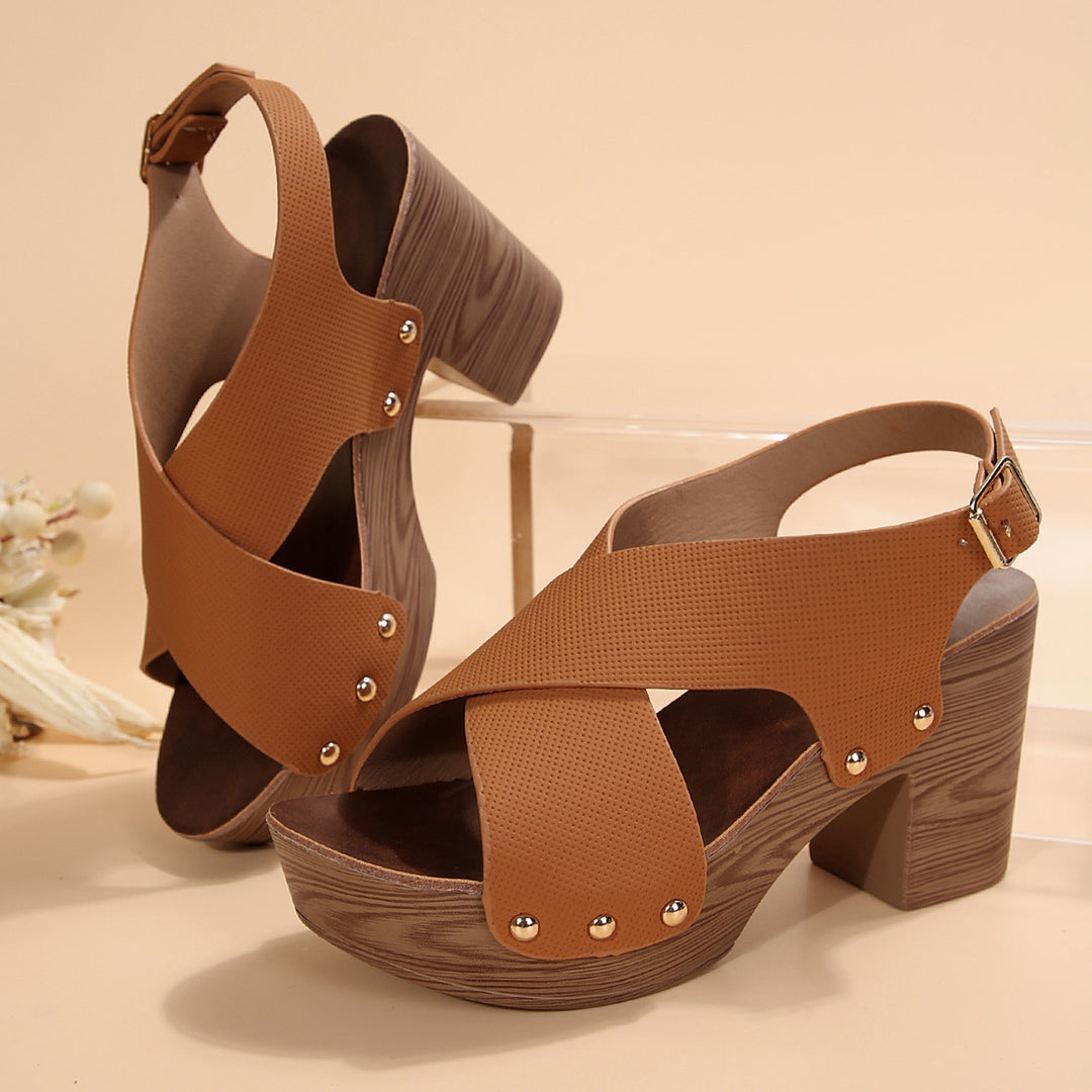 Dame Plateau-sandaler med komfortabel rem og dekorative detaljer Stilla