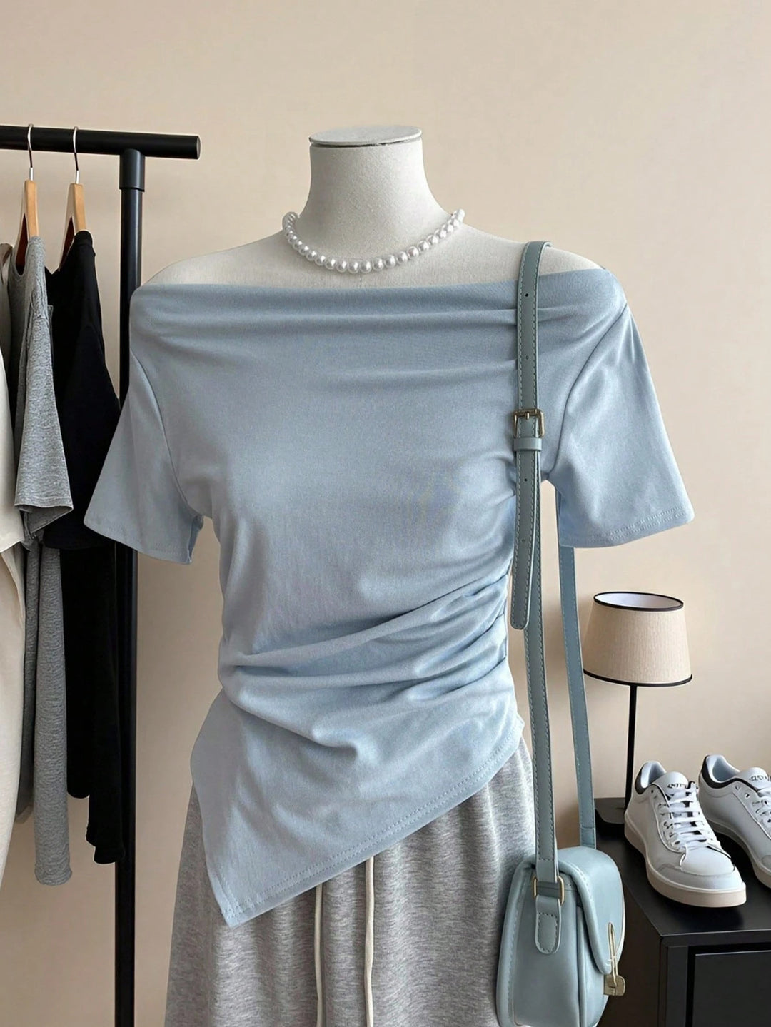 Dame Off-Shoulder T-Shirt med rynke Skovae
