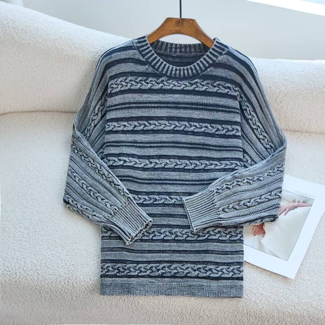 Damens strikket sweater med struktureret kabeldesign og moderne snit Stilla