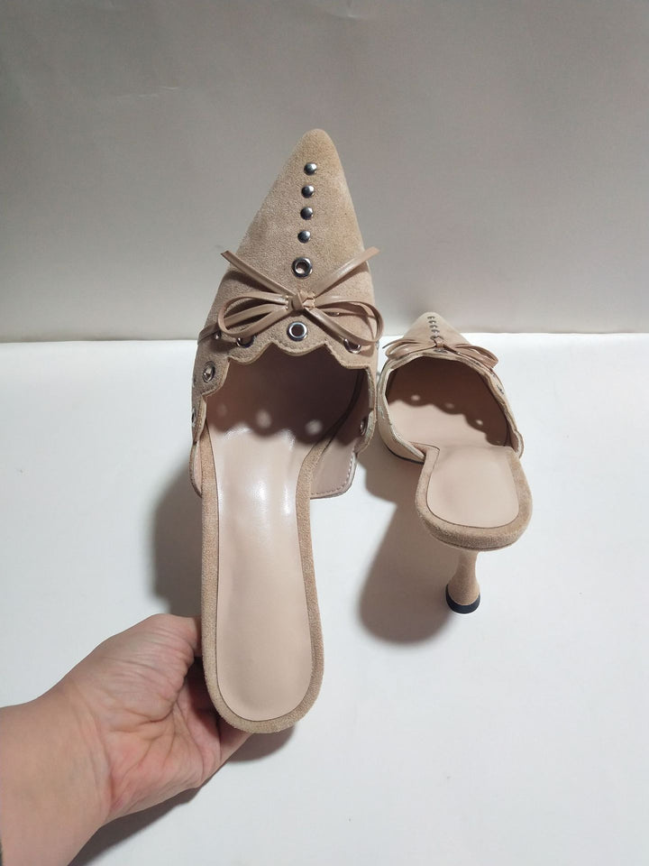 Dame Elegante Spidse Tå Slingback Hæle med Dekorativ Bue og Nitter-Detaljer Stilla