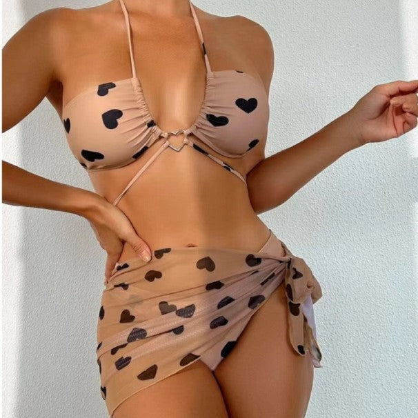 Dame bandeau-bikini med legende hjerte-motiv og gennemsigtig indviklet nederdel Stilla
