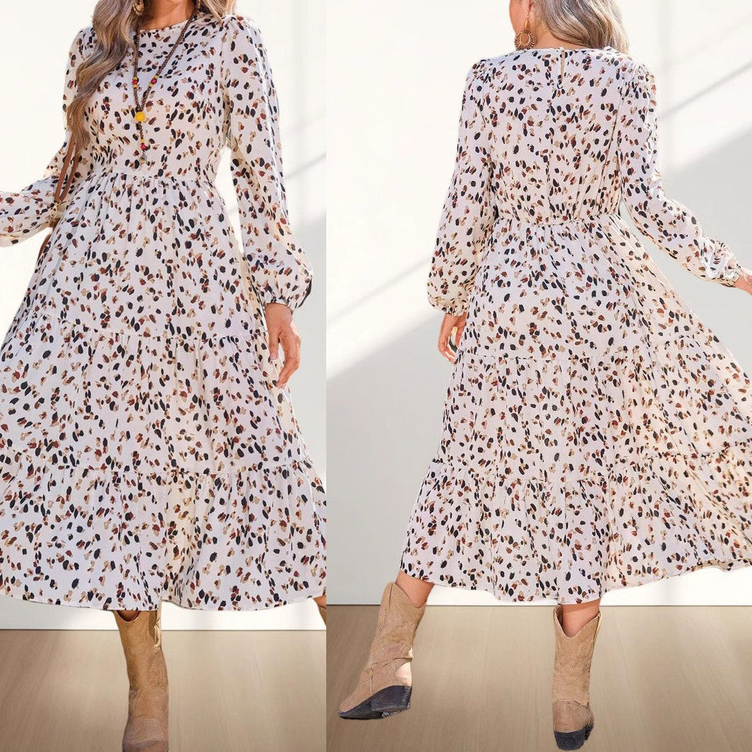 Dame maxikjole med voluminøse ærmer og elegant flæsedesign Stilla