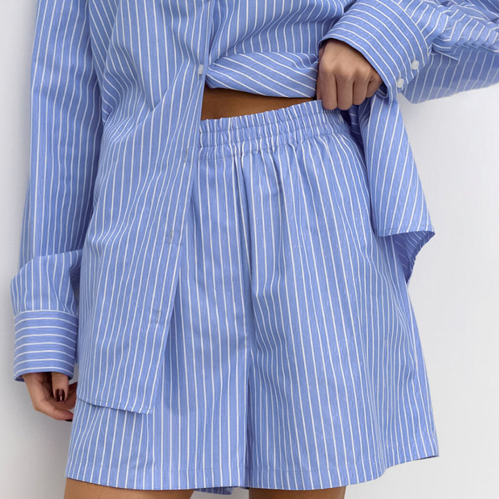 Dame overdimensioneret bluse med fine striber og afrundet kant Stilla