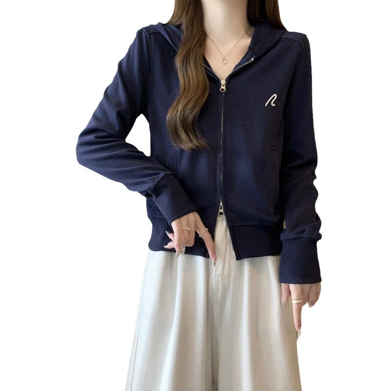 Femme Zip-Up Hoodie med Cropped Design Stilla