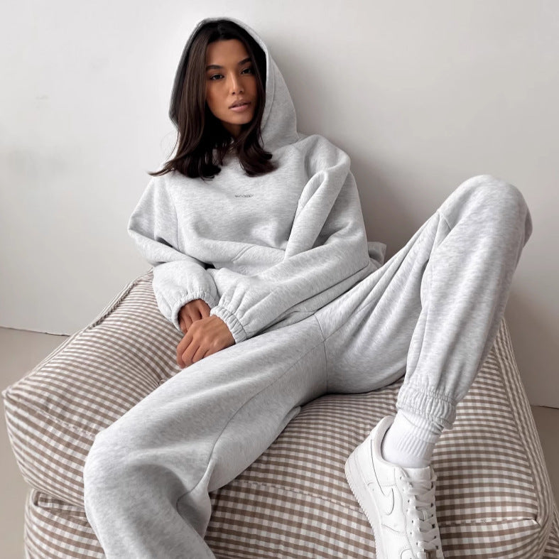 Kvinders behagelige fritids-sweatsuit med elastisk talje og oversized snit Skovae