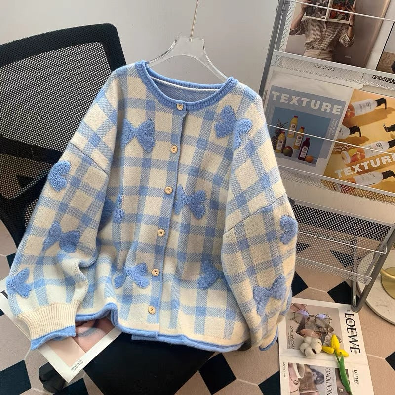 Kvindernes oversized cardigan med ternet mønster og hjerteapplikationer Stilla