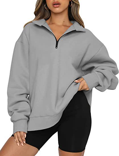 Stilla | Elegant strikbluse med tidløst design