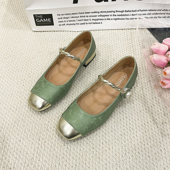 Dame Elegante Ballerinas med udsmykket ankelrem og metallisk tåområde Stilla