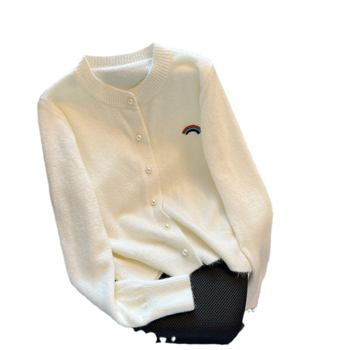 Femme Cozy Button-Up Cardigan med Regnbue Detalje Stilla
