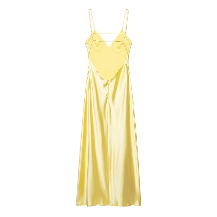 Femme Satin Slip Maxi Kjole med justerbare stropper Stilla