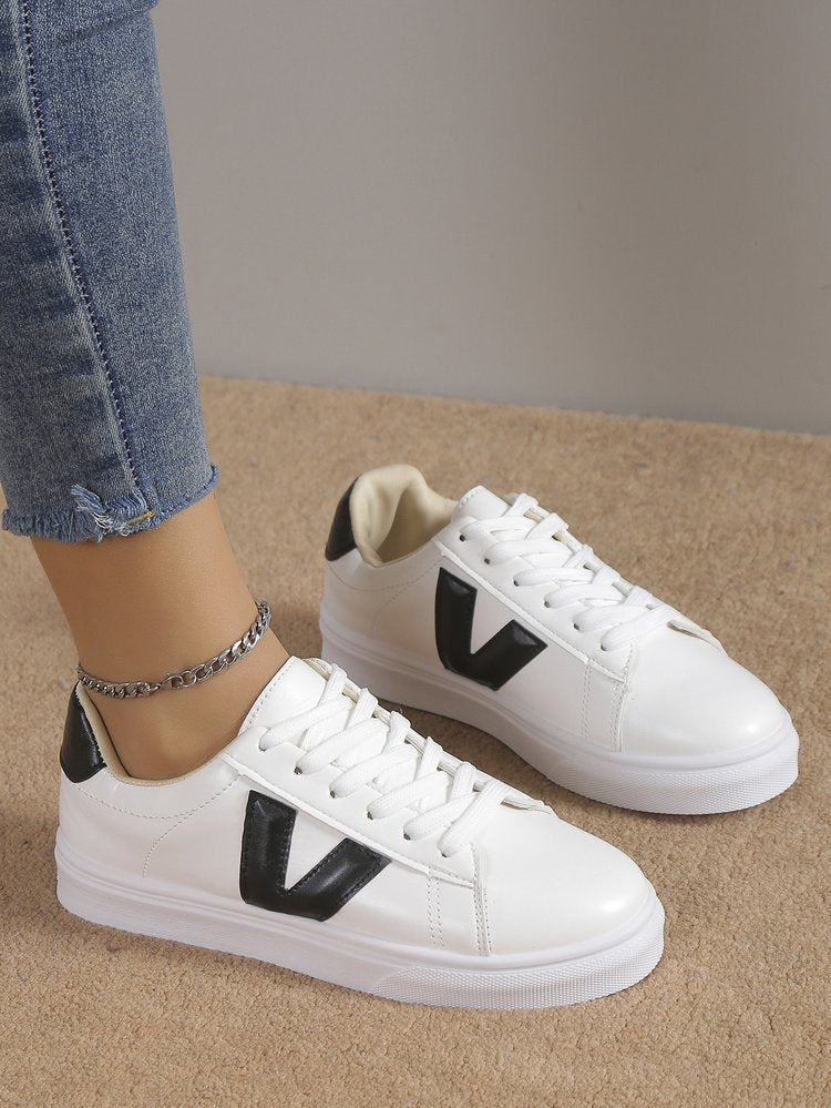 Dame Sportliche Sneakers med glitrende accenter Stilla
