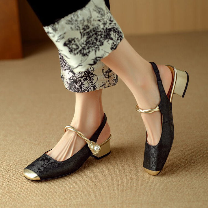 Dame Slingback Pumps med elegant kædeaccent og glitrende remdesign Stilla