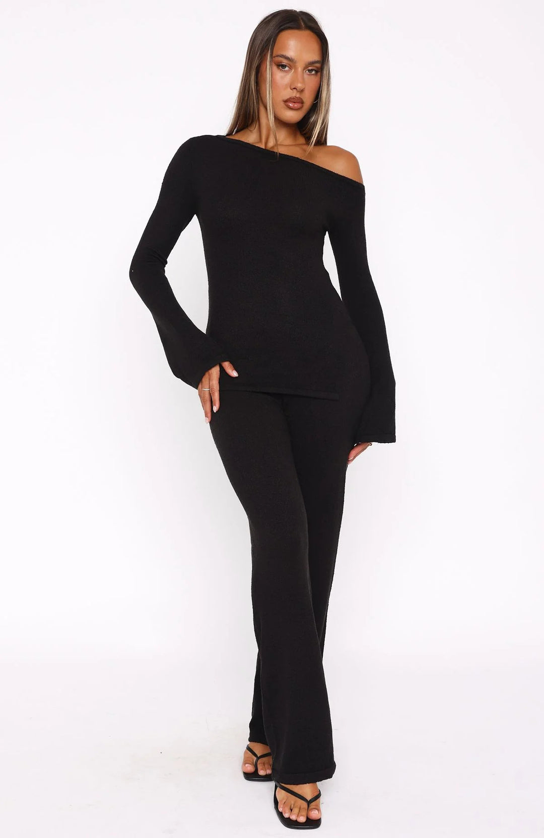 Dame afslappet strik sæt med off-shoulder top og udvidede bukser Stilla