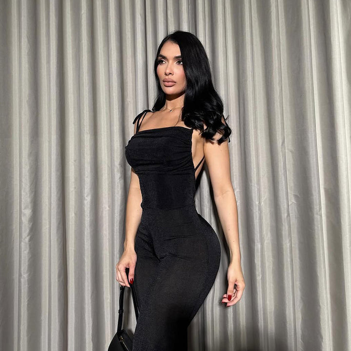 Dame elegant jumpsuit med smalt snit og fine spaghettistropper Skovae