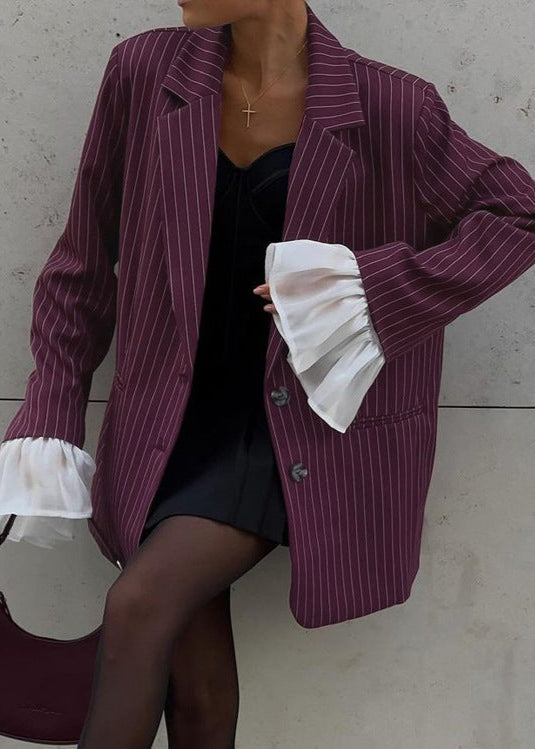 Stilla | Nålstribe Blazer med statement ærmer