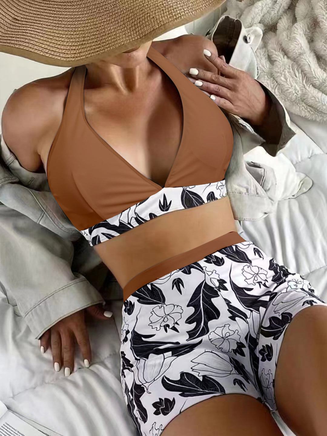 Dame to-delt sports-bikini med blomsterprint taljebånd og racerback-design Stilla