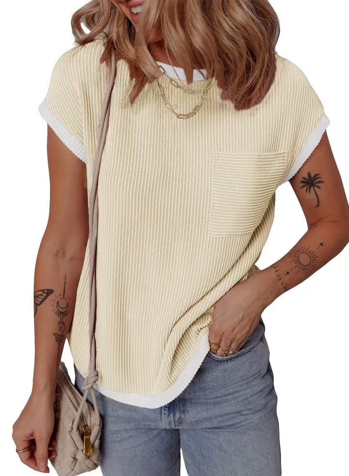 Dame afslappet T-shirt med stribet struktur og brystlomme Stiila