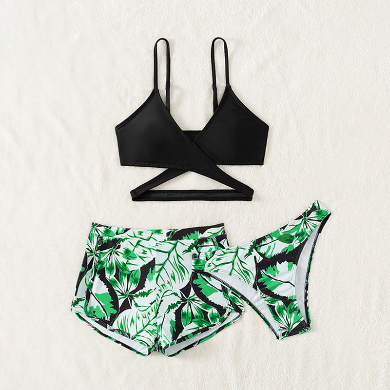Dame Bikini-sæt med trendy indpakningstop og fashionable højskåret shorts Stilla