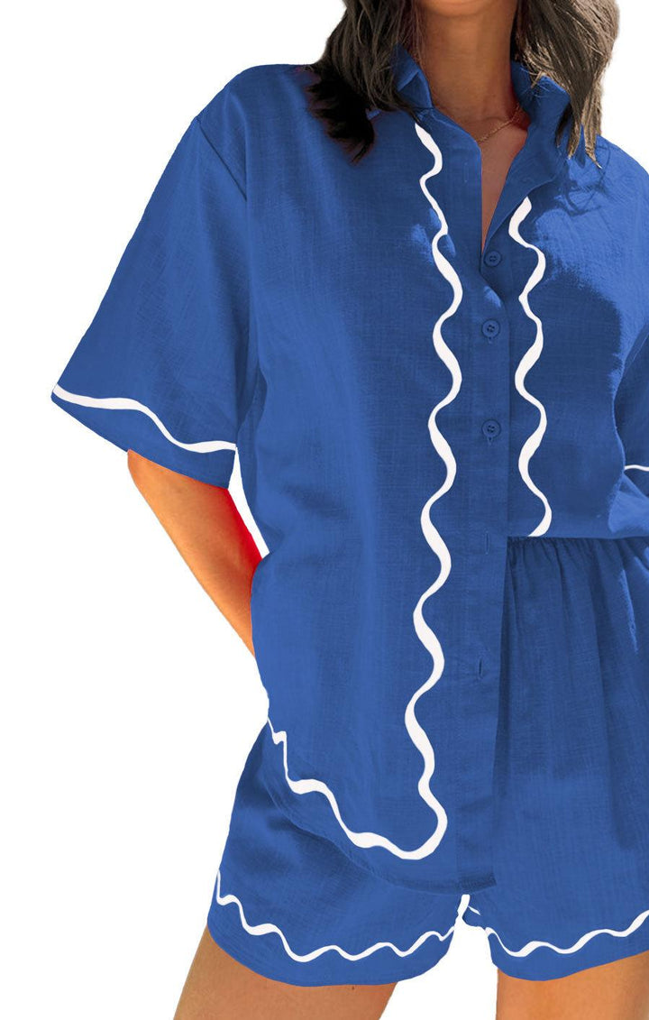Dame sæt bestående af afslappet kortærmet top og behagelige shorts med bølgemønster Stilla