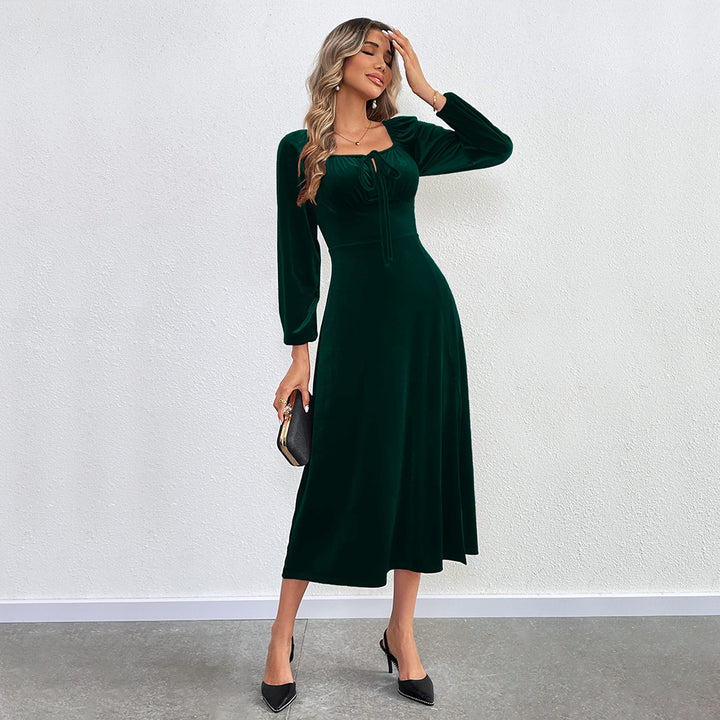 Kvinders maxikjole med elegant drapering og høj slidser Stilla