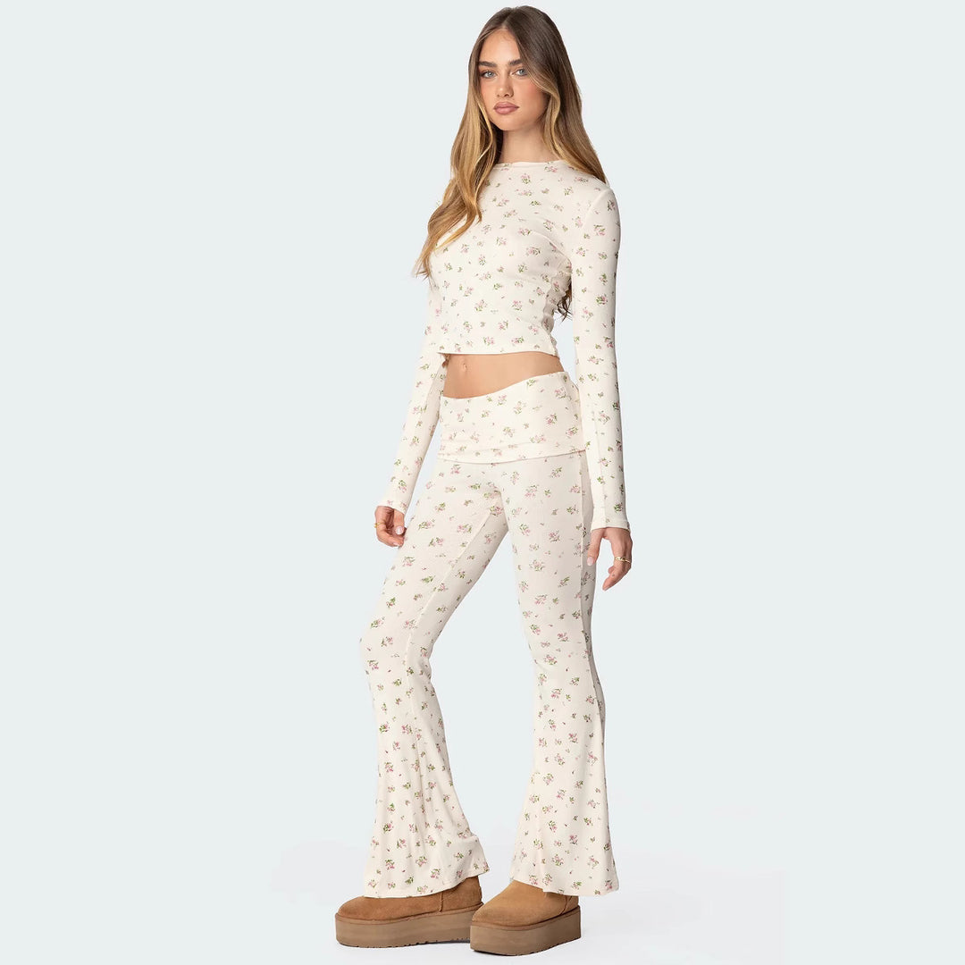 Dame Lounge-sæt lavet af blødt jersey-stof med blomsterprint Skovae