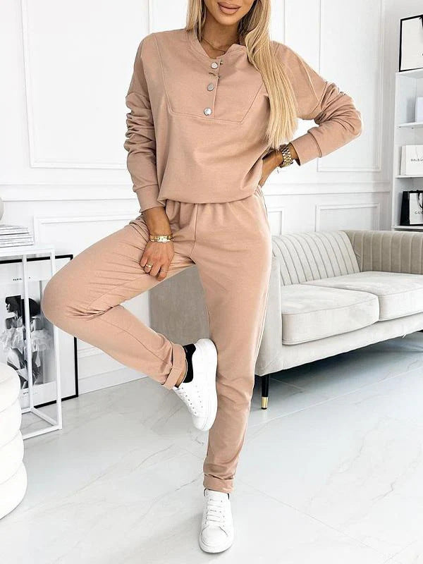Dame elegant Lounge-set med knapdetaljer og blødt stof Stilla