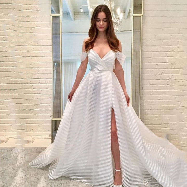 Dame Elegant brudekjole med off-shoulder ærmer og højt slids Stilla
