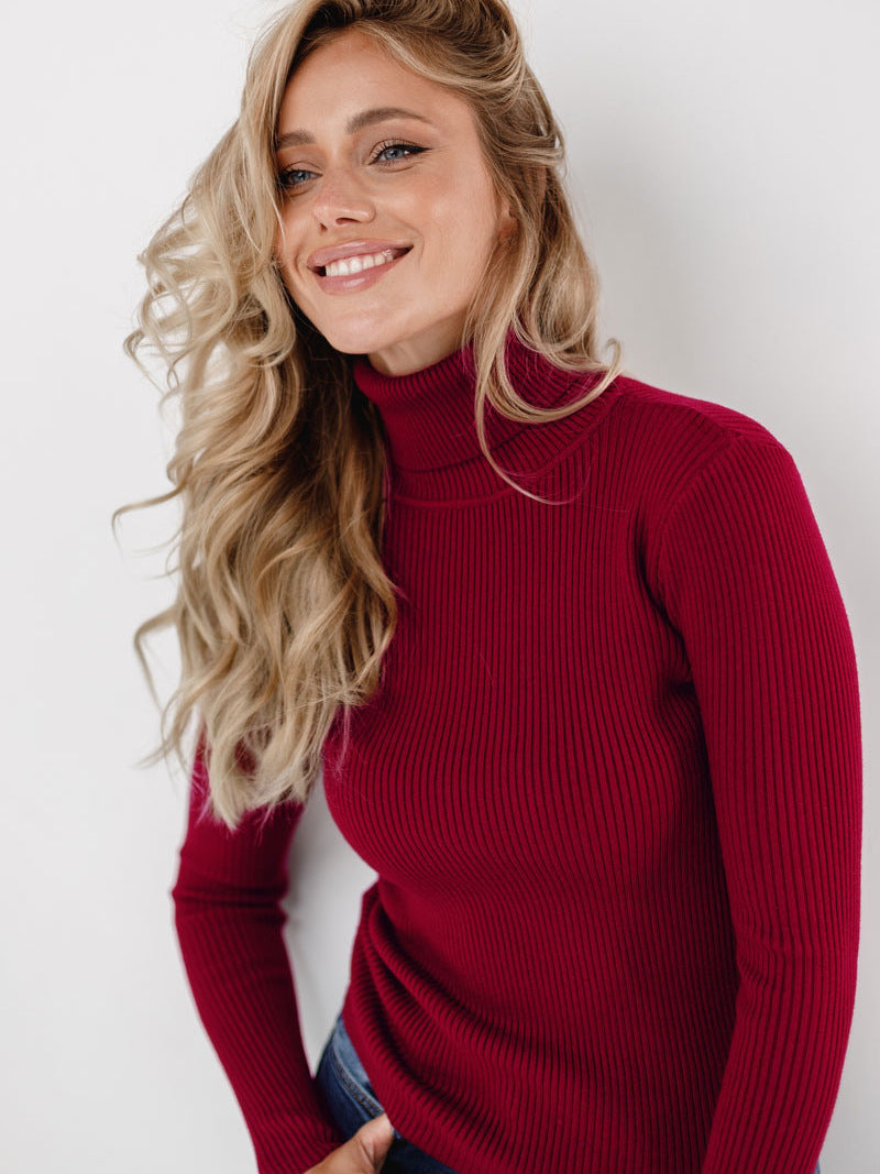 Kvinders lang sweater med høj krave og fin ribbet tekstur Stilla