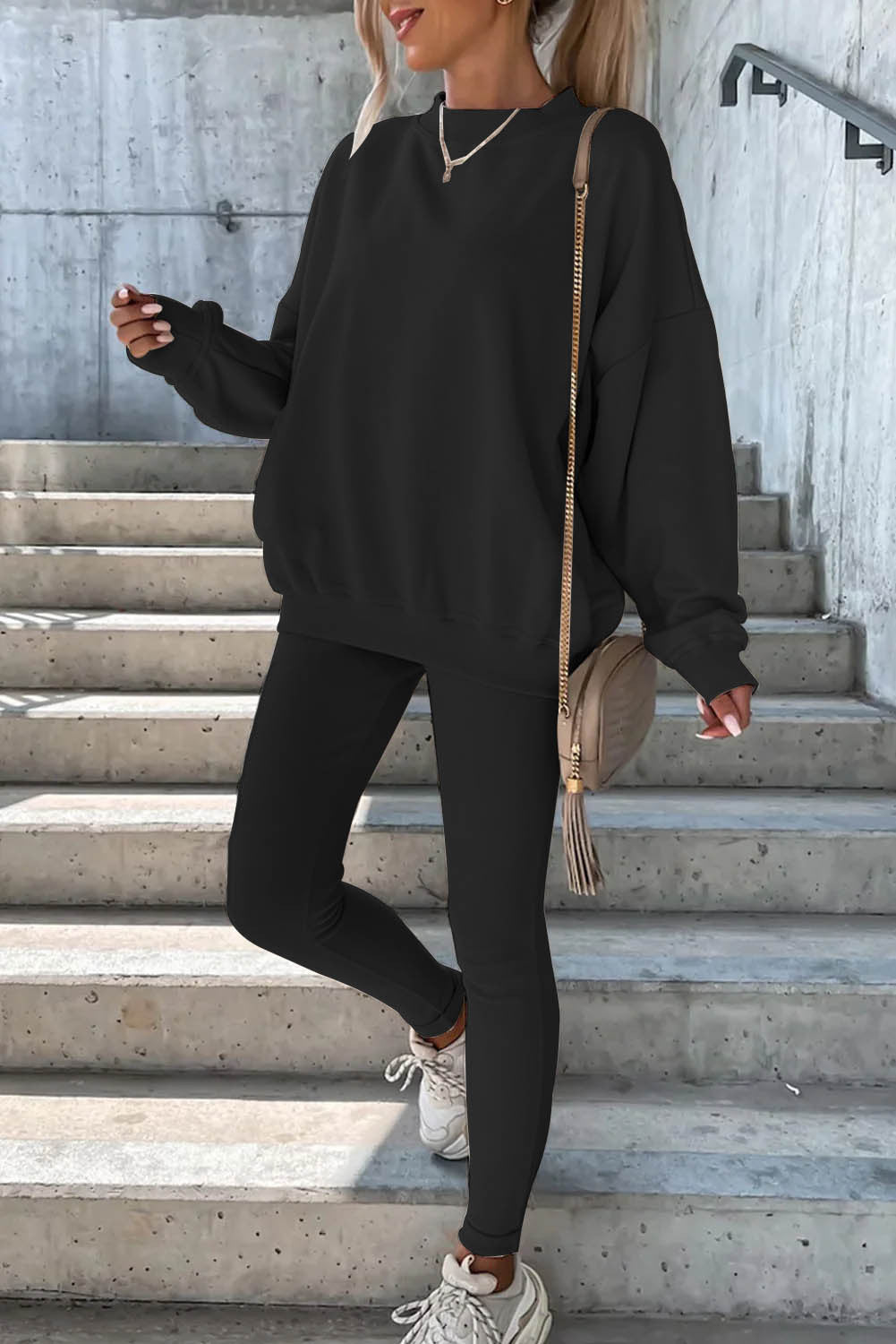 Dame Sporty fritidssæt med oversized sweatshirt og tætsiddende leggings Stilla