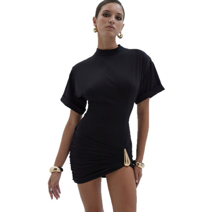 Damen figurbetontes Minikleid mit elegantem Wickeldesign und goldenen Akzenten Skovae