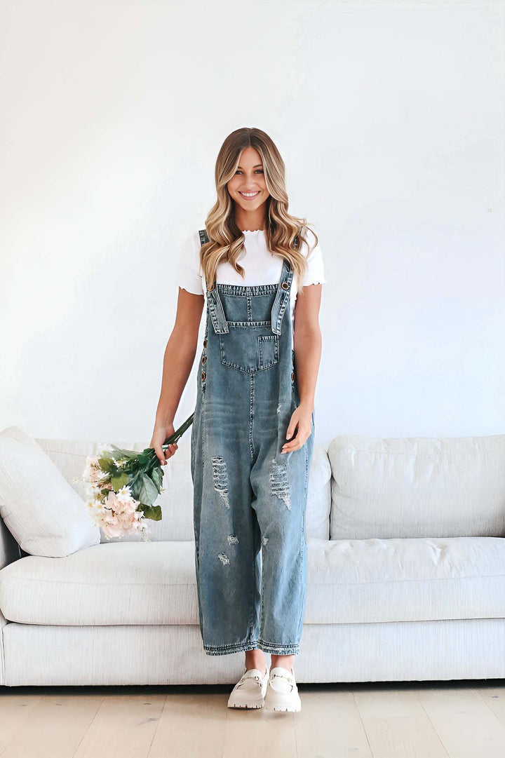 Dame casual denim overalls with trendy destroyed details Skovae
