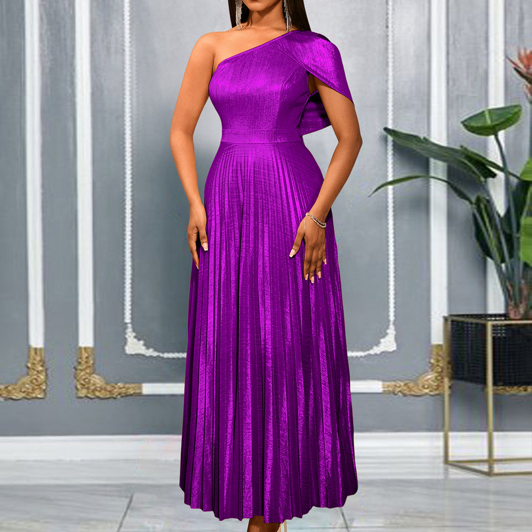Dame Elegant Maxi-kjole med asymmetrisk skulderdesign og skinnende plisséstof Skovae