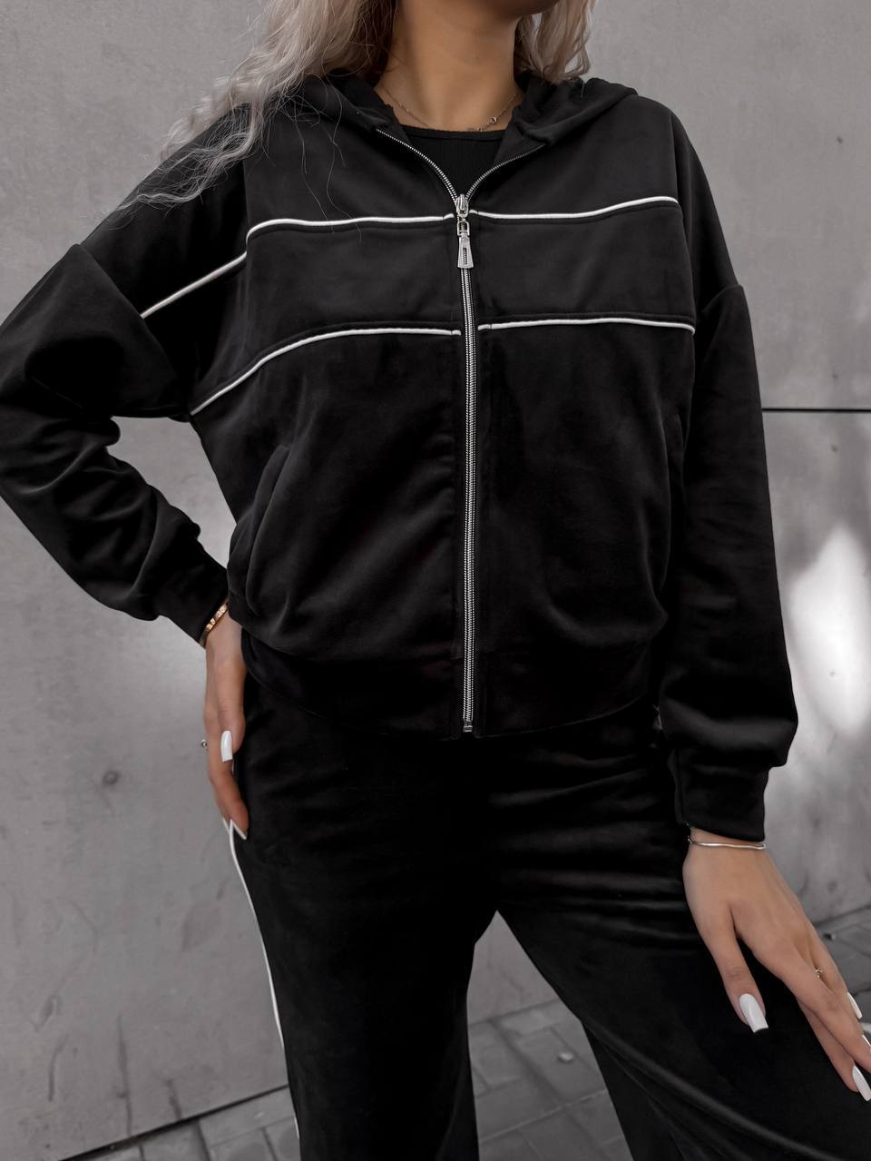 Damer sporty-elegant fleece tracksuit med lynlås Skovae