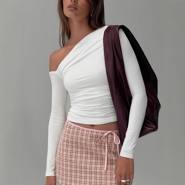 Dame Off-Shoulder Rynket skjorte med lange ærmer og elegant design Skovae
