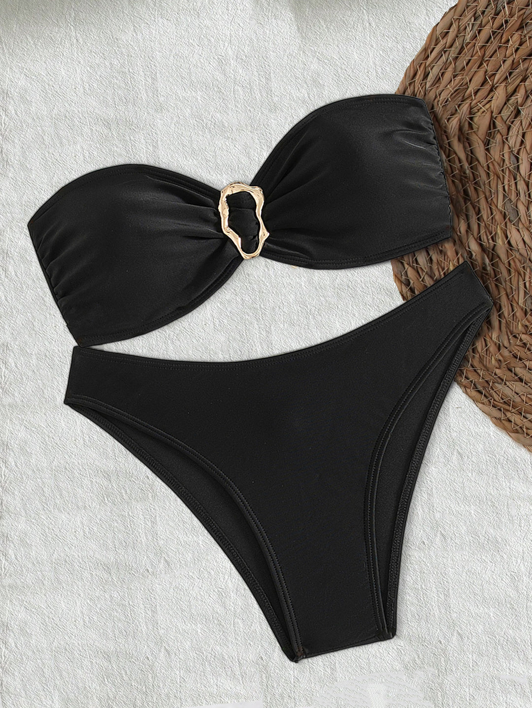 Dame Bandeau-Bikini med elegant lukning og moderne design Skovae