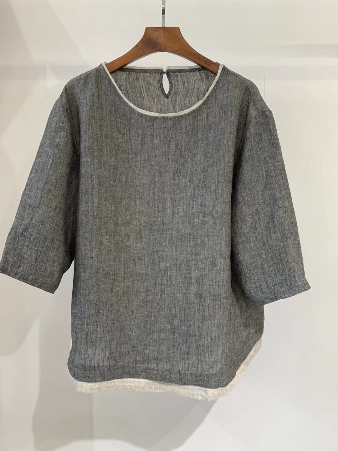Femme Elegante Linned blouse med trekvartærmer Stilla