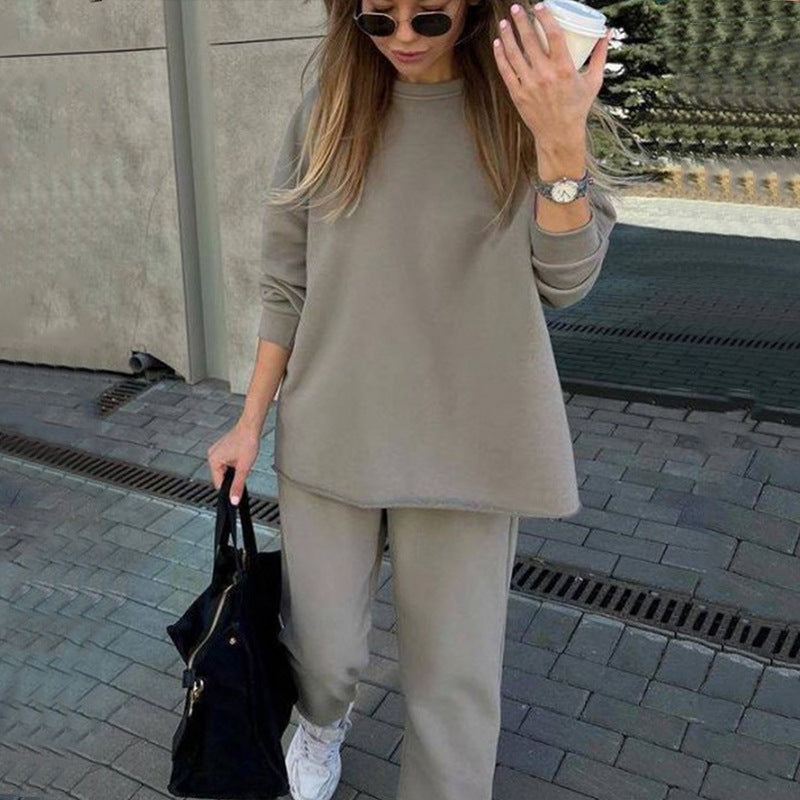 Kvinders fritidssæt med blødt oversized sweater og komfortable bukser Skovae
