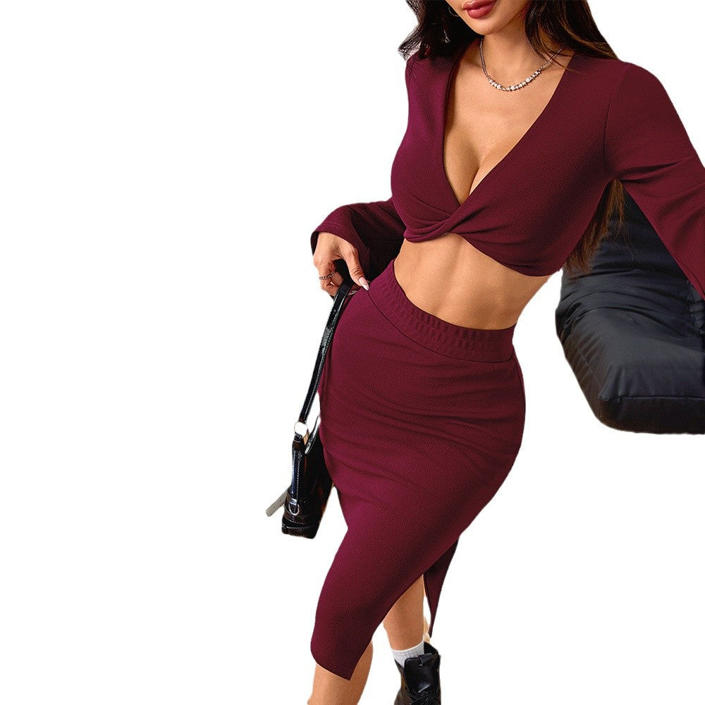 Kvinders sæt med let crop top og figursyet midi nederdel Stilla