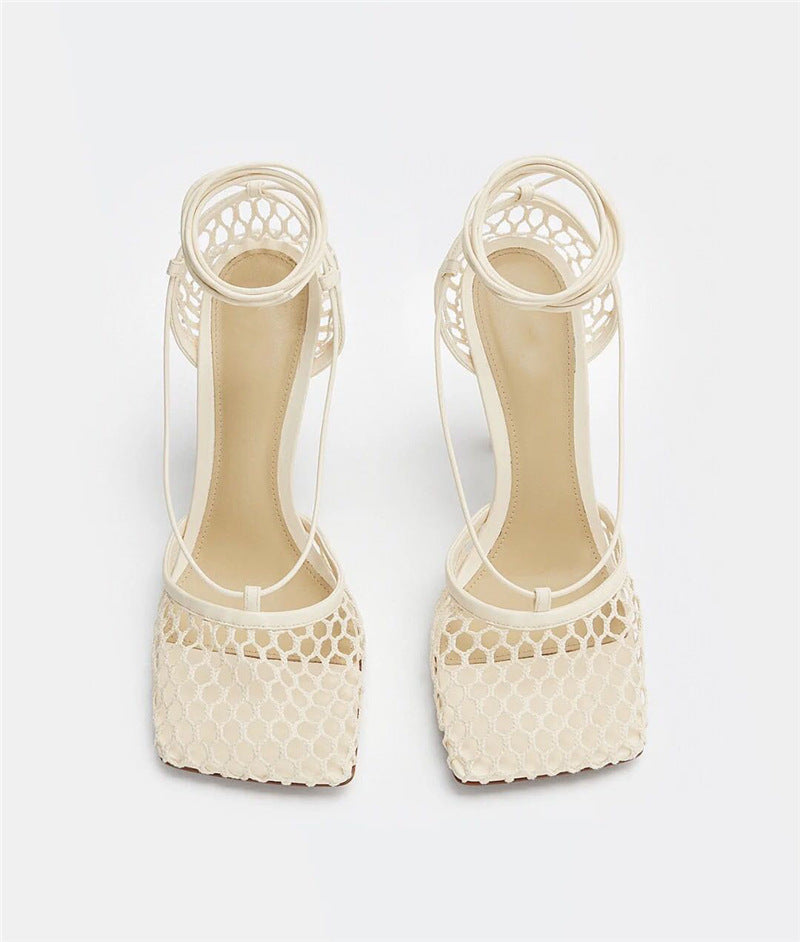 Femme Chic Strappy Open-Toe High Heels Sandaler med Mesh-Design Stilla