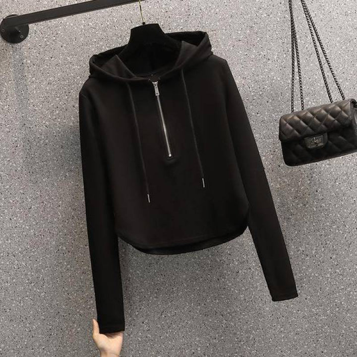 Kvindernes stilfulde crop hoodie med praktisk lynlås Stilla