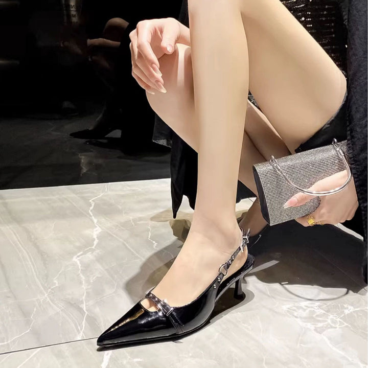 Dame Sling-Pumps med spids tå og elegant remdesign Stilla