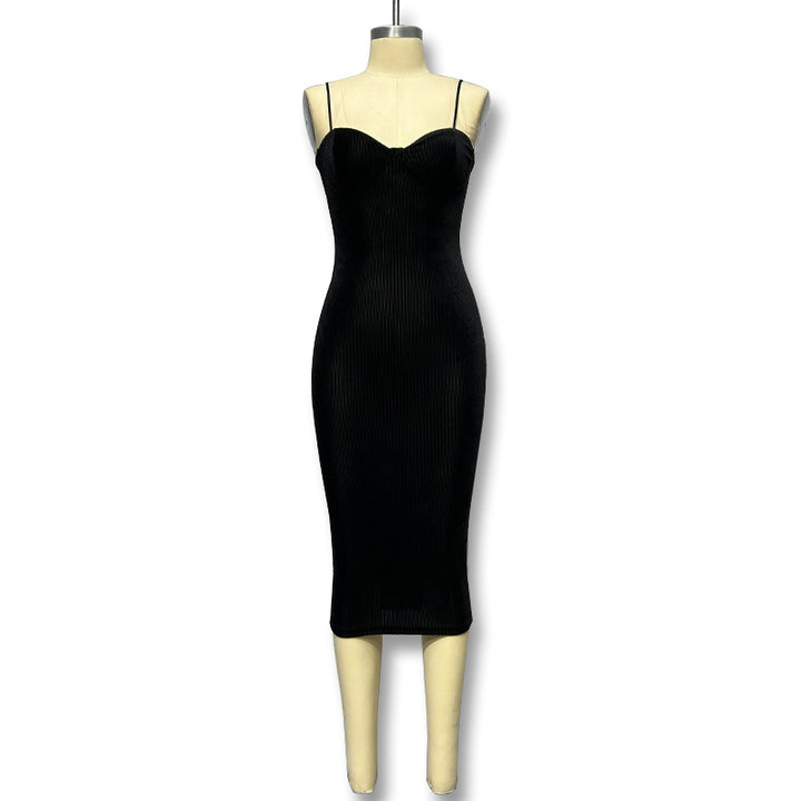 Dame Figurtilpasset Midi-kjole med strapless design og fin ribstrik Stilla