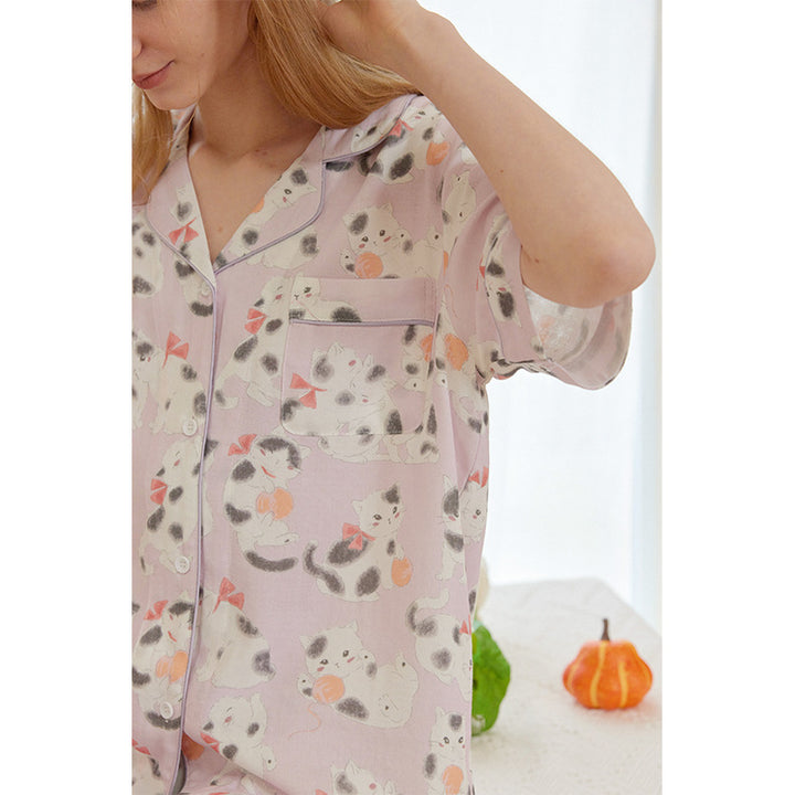 Dame Pyjamasæt med legende katte-design og behagelig pasform Stilla