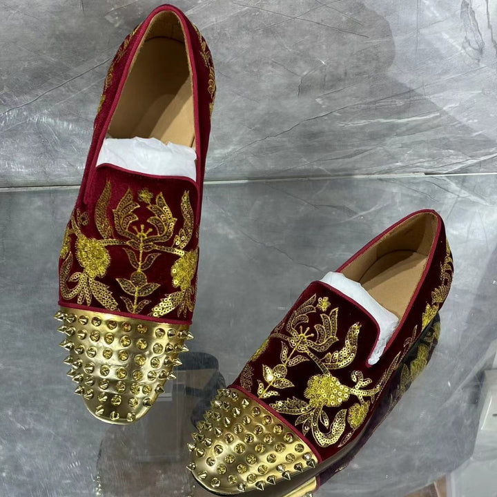 Femme Broderede Slippers med Nitte-detaljer Stilla